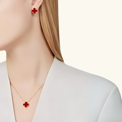 Lumarish™ Clover Necklace