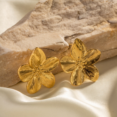 Lumarish™ Flower Earrings