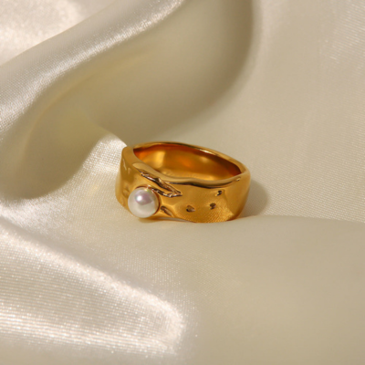 Lumarish™ Gold Pearl Ring