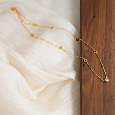 Lumarish™ Gold Clover Necklace